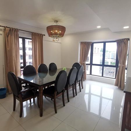 Apartemen 362 m² dengan 3 kamar tidur dan 2 kamar mandi pribadi di Distrik Pusat Bisnis Kota Kinabalu Bagian luar foto