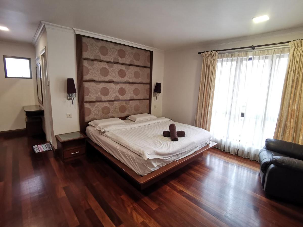 Apartemen 362 m² dengan 3 kamar tidur dan 2 kamar mandi pribadi di Distrik Pusat Bisnis Kota Kinabalu Bagian luar foto