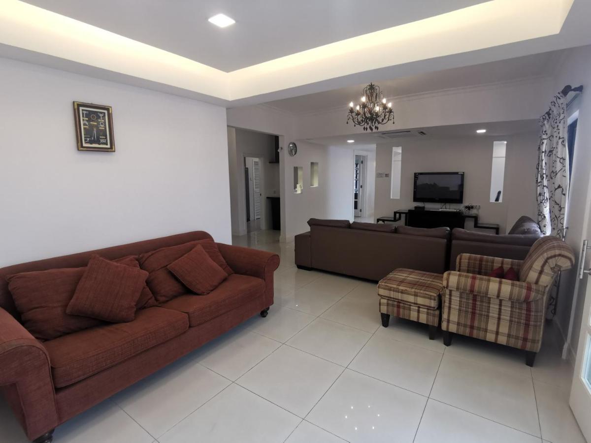 Apartemen 362 m² dengan 3 kamar tidur dan 2 kamar mandi pribadi di Distrik Pusat Bisnis Kota Kinabalu Bagian luar foto