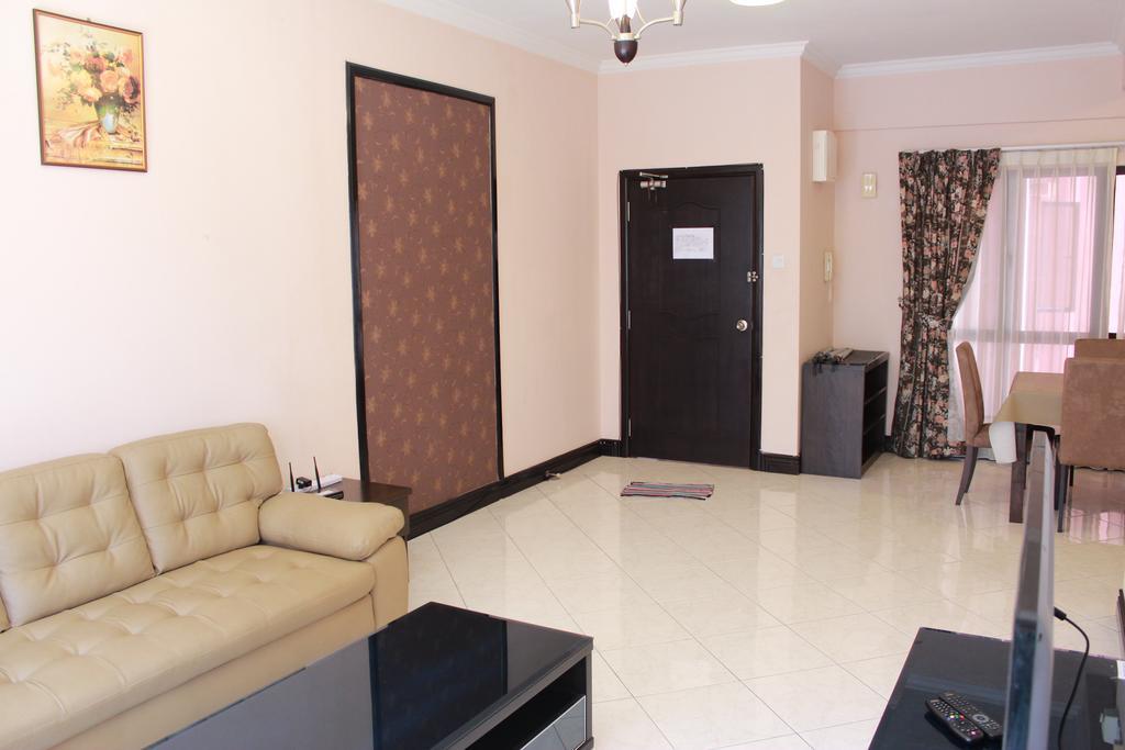 Apartemen 362 m² dengan 3 kamar tidur dan 2 kamar mandi pribadi di Distrik Pusat Bisnis Kota Kinabalu Bagian luar foto