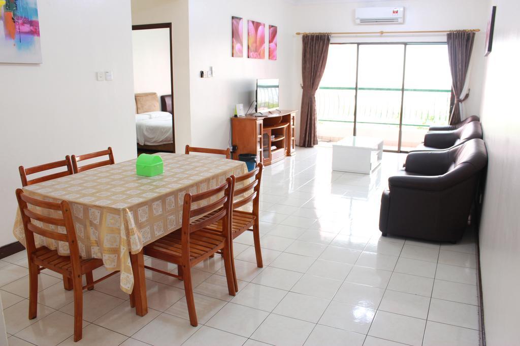 Apartemen 362 m² dengan 3 kamar tidur dan 2 kamar mandi pribadi di Distrik Pusat Bisnis Kota Kinabalu Bagian luar foto