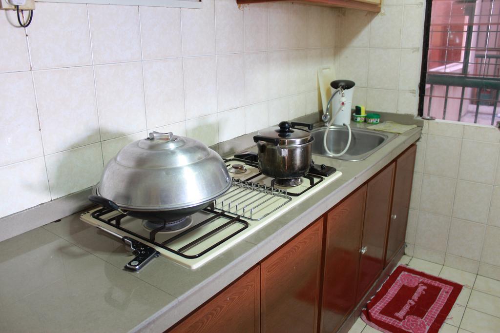 Apartemen 362 m² dengan 3 kamar tidur dan 2 kamar mandi pribadi di Distrik Pusat Bisnis Kota Kinabalu Bagian luar foto