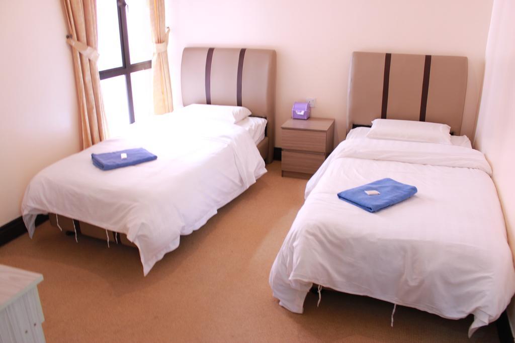 Apartemen 362 m² dengan 3 kamar tidur dan 2 kamar mandi pribadi di Distrik Pusat Bisnis Kota Kinabalu Bagian luar foto