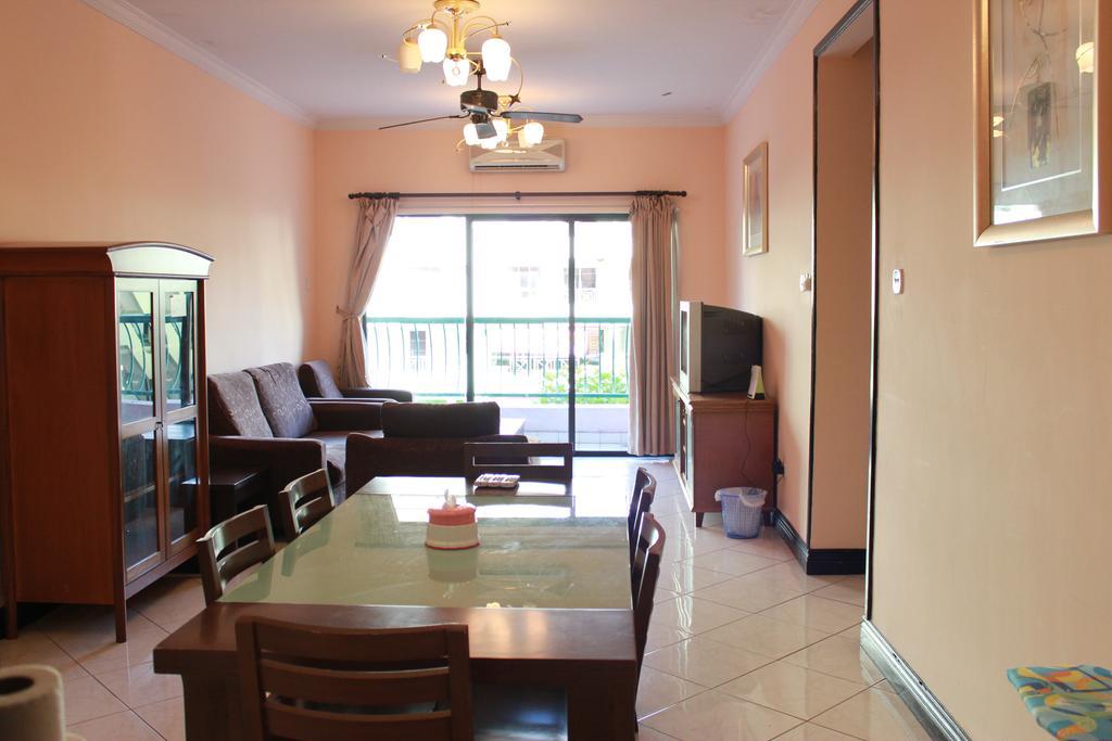 Apartemen 362 m² dengan 3 kamar tidur dan 2 kamar mandi pribadi di Distrik Pusat Bisnis Kota Kinabalu Bagian luar foto