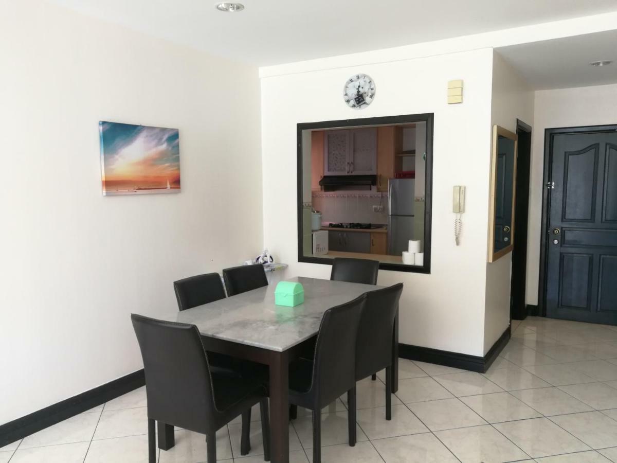 Apartemen 362 m² dengan 3 kamar tidur dan 2 kamar mandi pribadi di Distrik Pusat Bisnis Kota Kinabalu Bagian luar foto