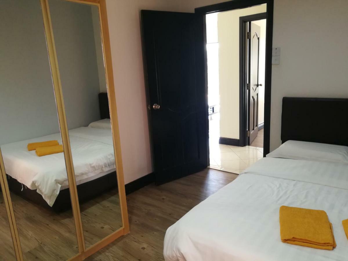 Apartemen 362 m² dengan 3 kamar tidur dan 2 kamar mandi pribadi di Distrik Pusat Bisnis Kota Kinabalu Bagian luar foto