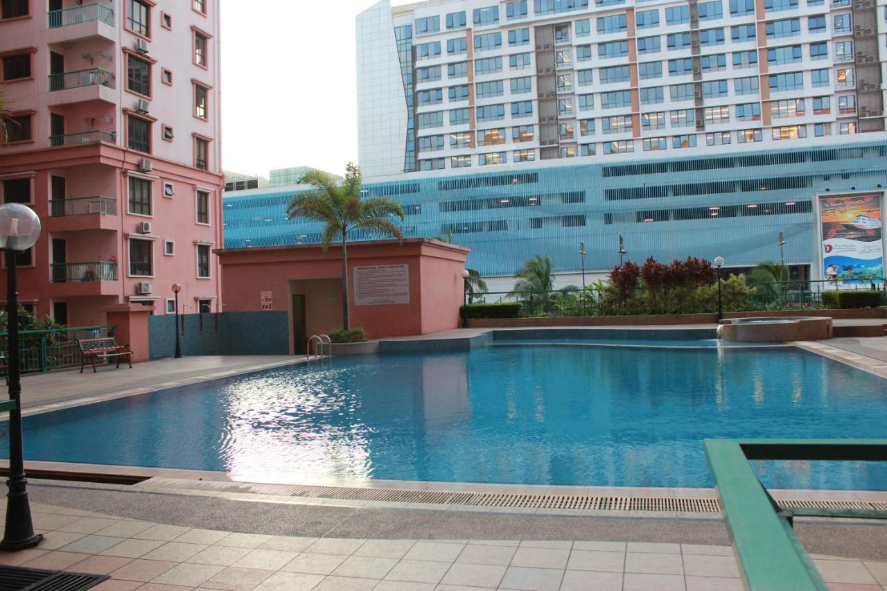 Apartemen 362 m² dengan 3 kamar tidur dan 2 kamar mandi pribadi di Distrik Pusat Bisnis Kota Kinabalu Bagian luar foto