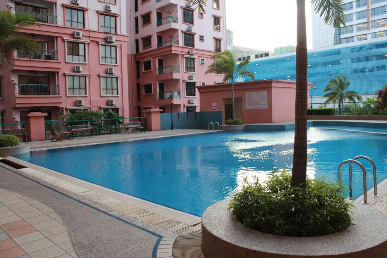 Apartemen 362 m² dengan 3 kamar tidur dan 2 kamar mandi pribadi di Distrik Pusat Bisnis Kota Kinabalu Bagian luar foto